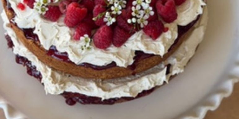 Himbeerkuchen mit weißer Schokoladen-Buttercreme