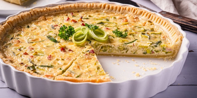 Quiche mit Lauch, Zucchini und Schinken